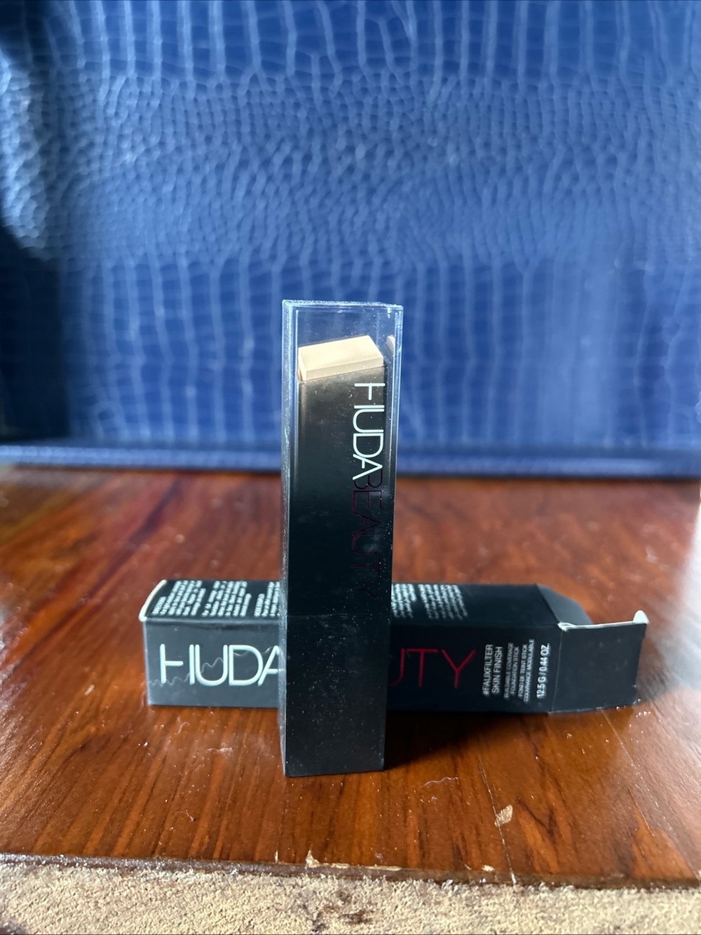 Huda Beauty Fauxfilter Skin Finish Foundation Stick 140g Cashew .44 oz New Inbox